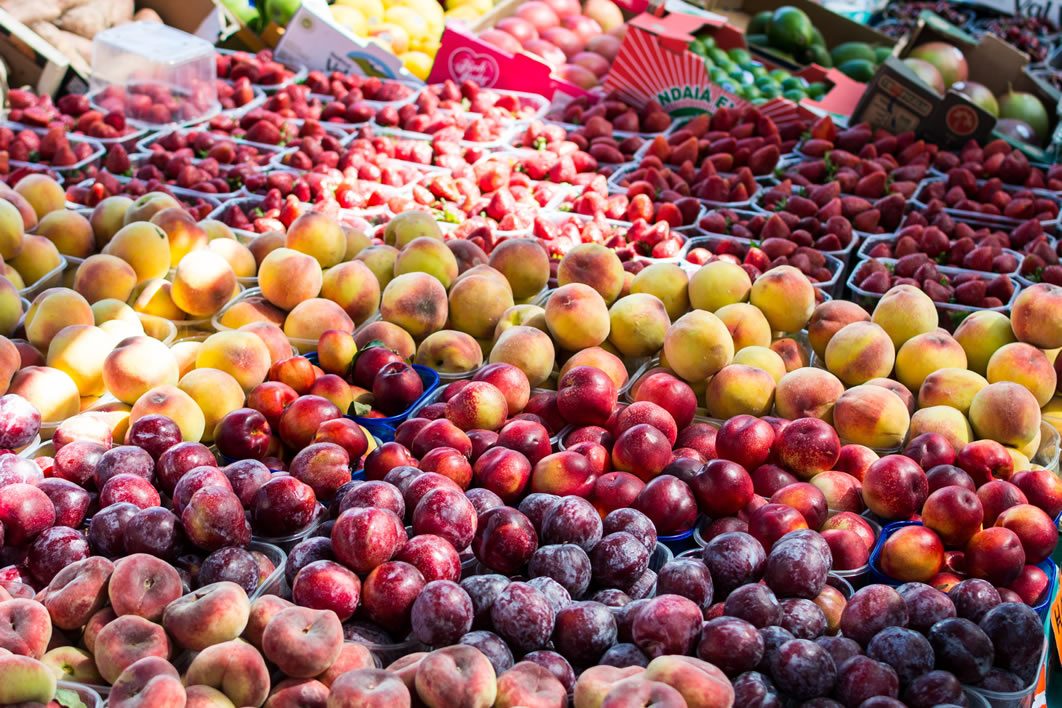 vegetable-market-free-stock-photo-negativespace