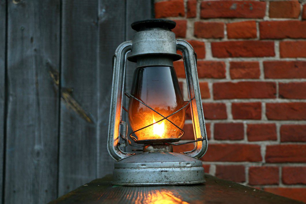 Lantern Light Brick Wood