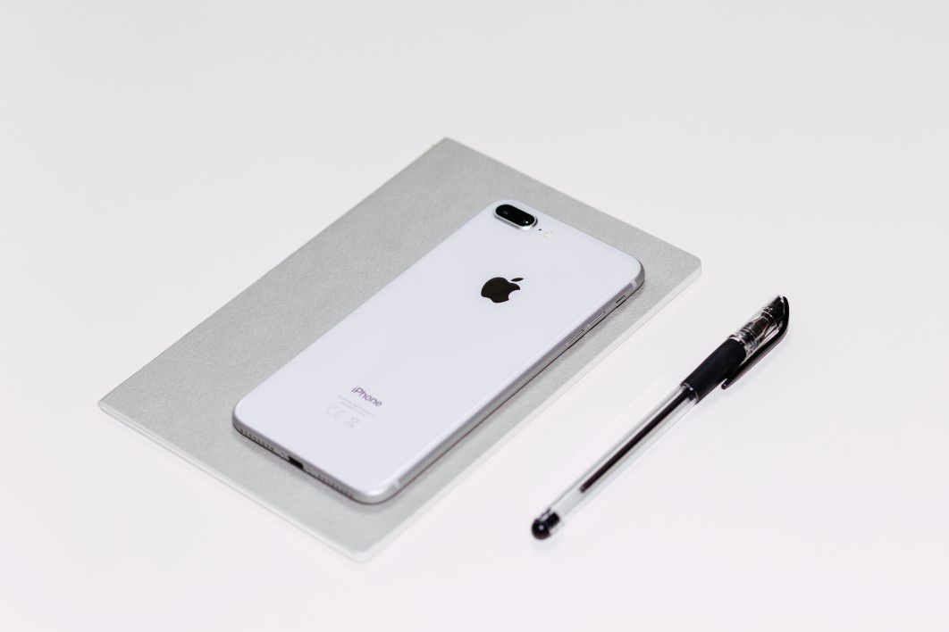 iPhone White Pen Minimal