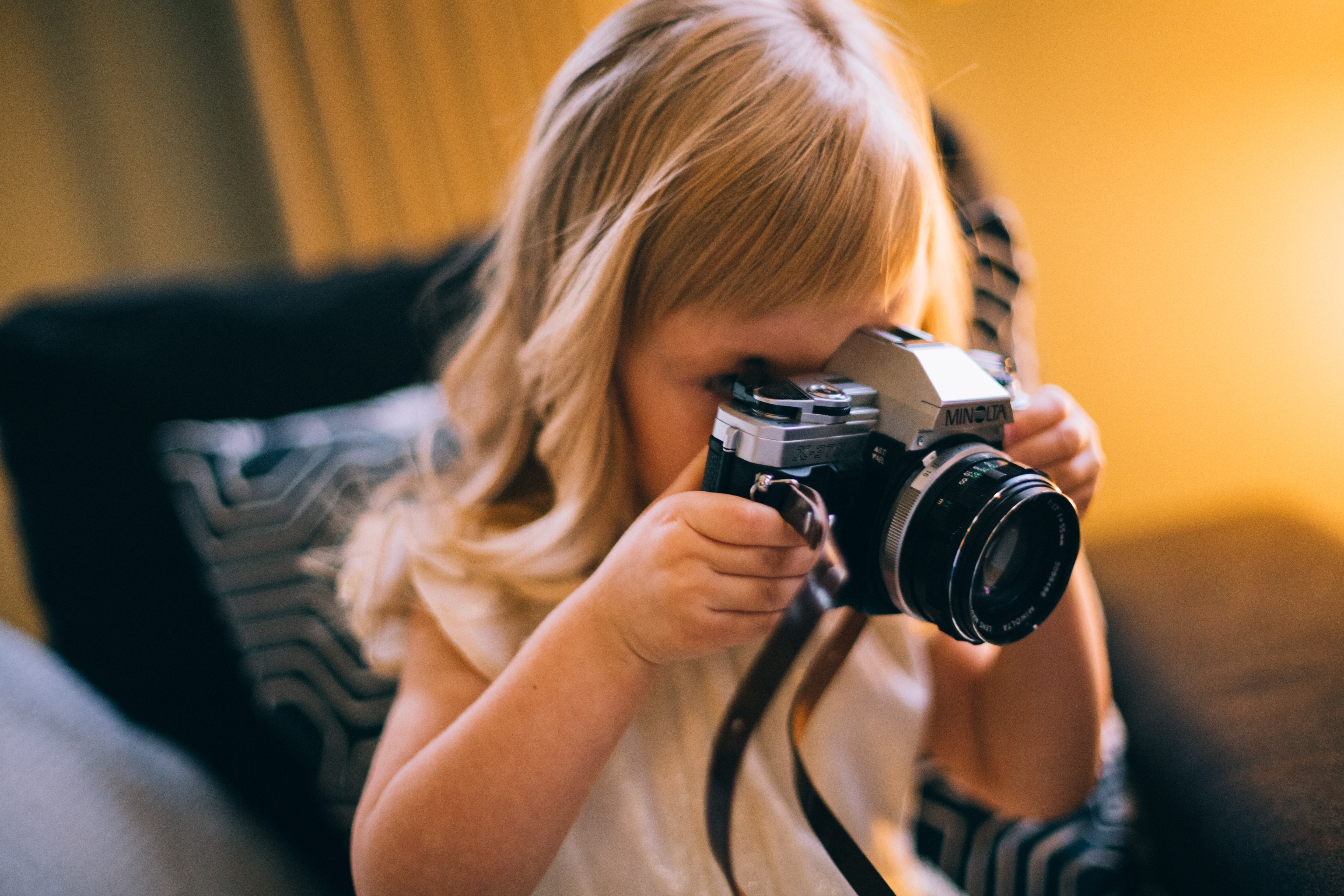 negative-space-young-girl-photographer-daria-shevtsova.jpg