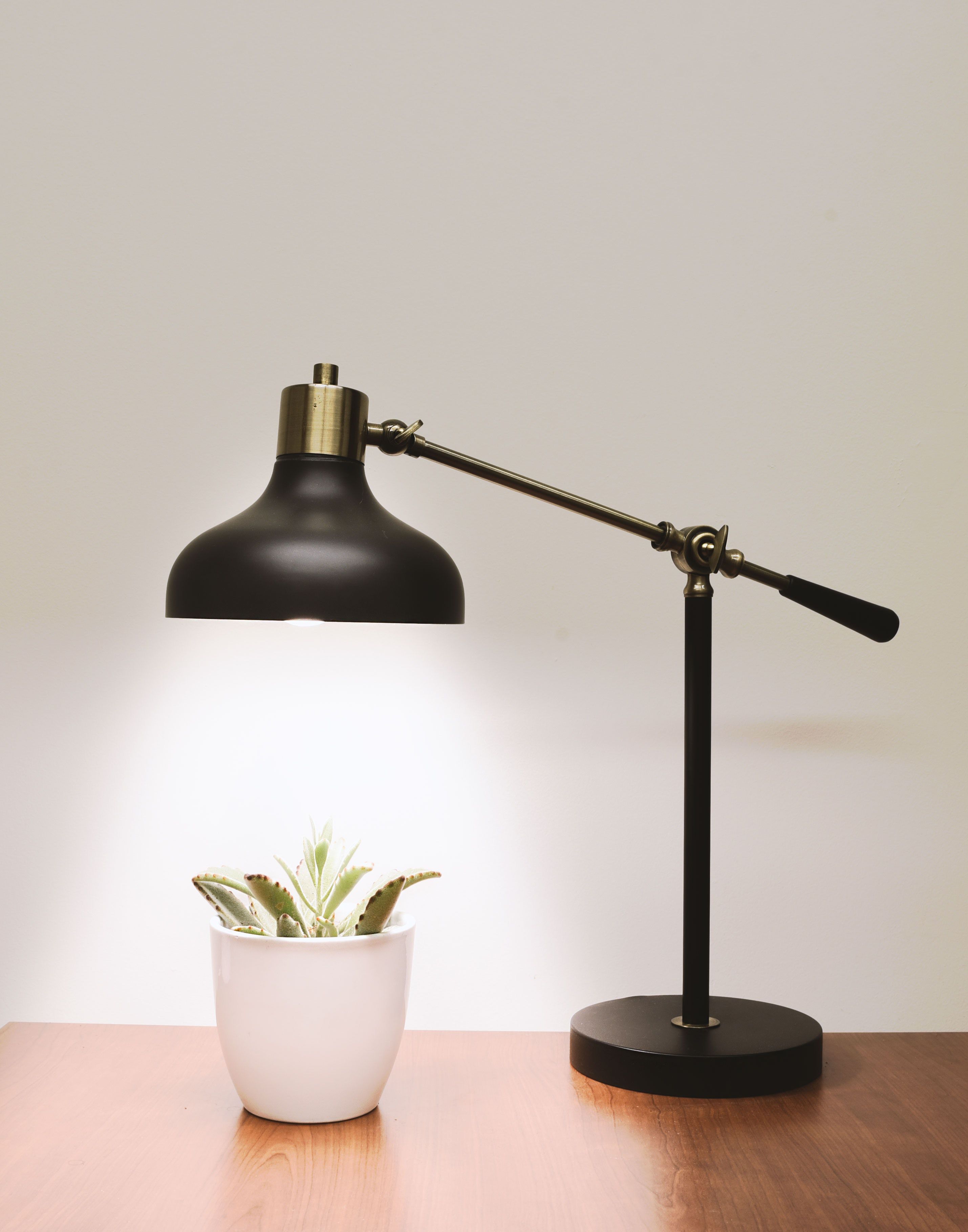 Black Desk Light