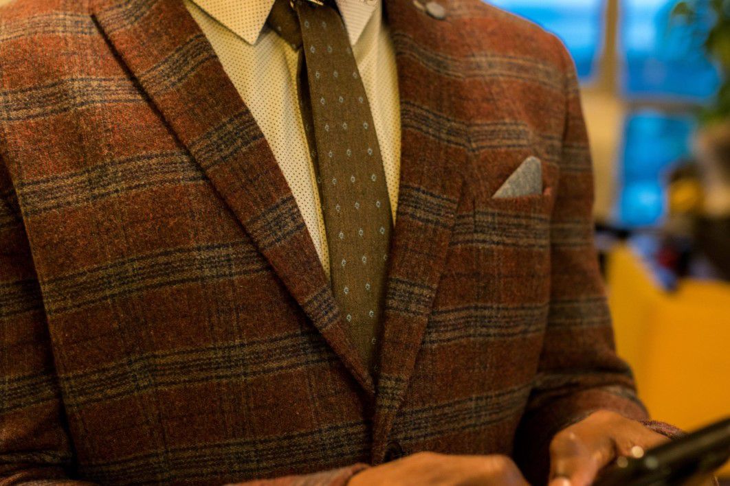 Man Tweed Suit