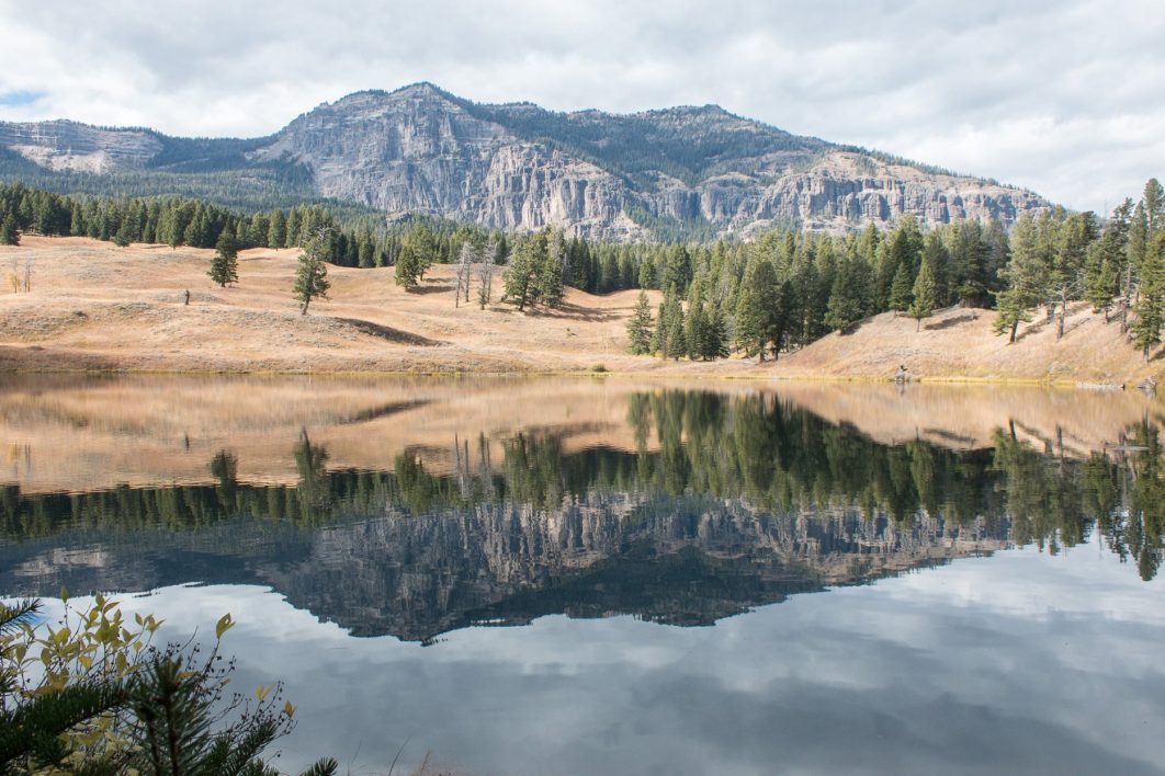 Mountains Lake Reflection