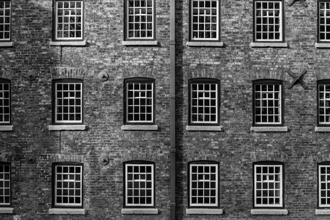 Building Windows Symmetry