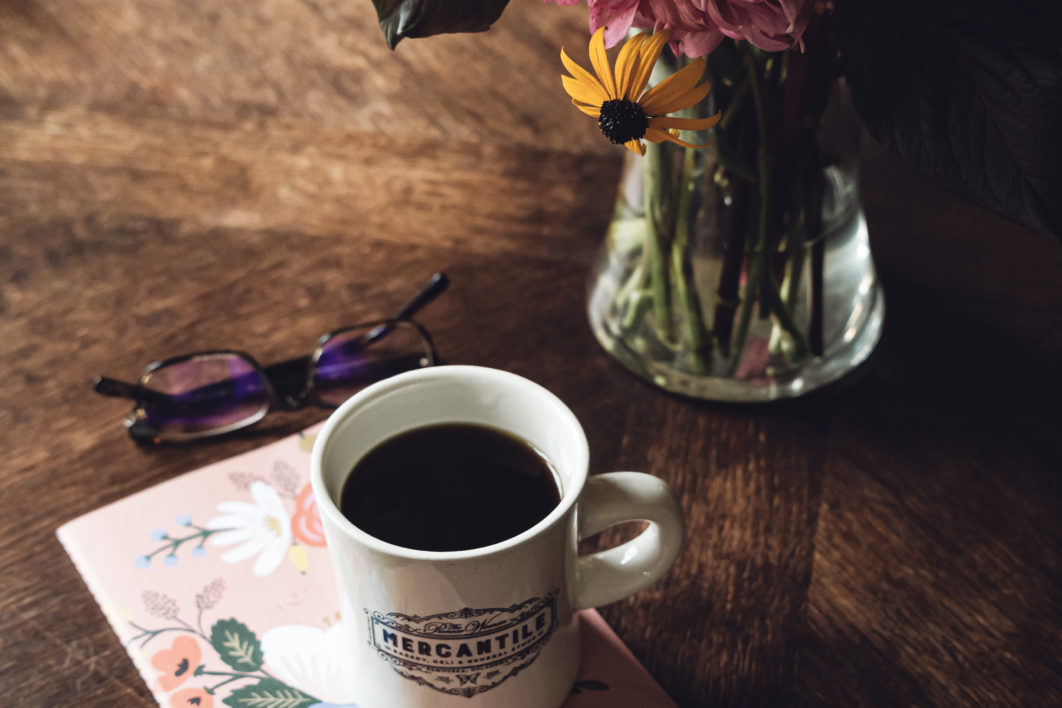 Coffee Flowers Table