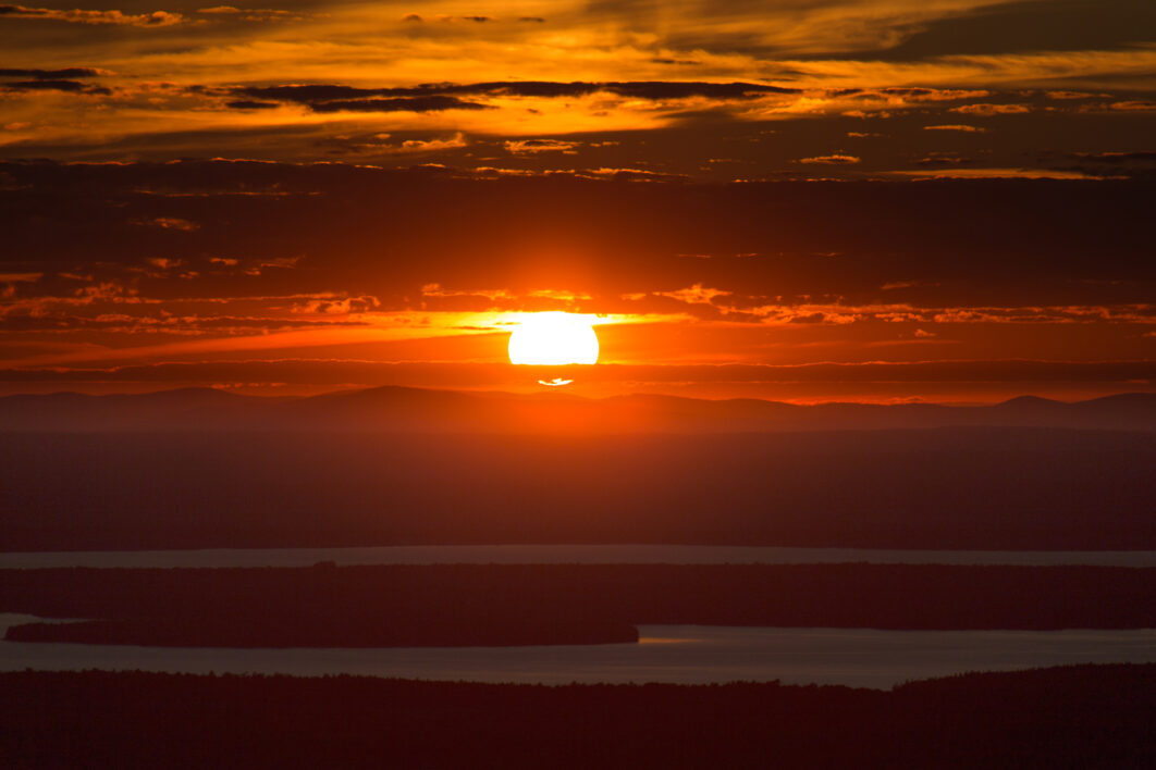 Horizon Sun Mountains