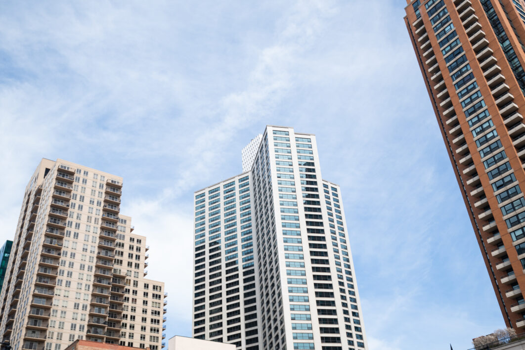 negative-space-chicago-look-up-city-views-1062x708.jpg