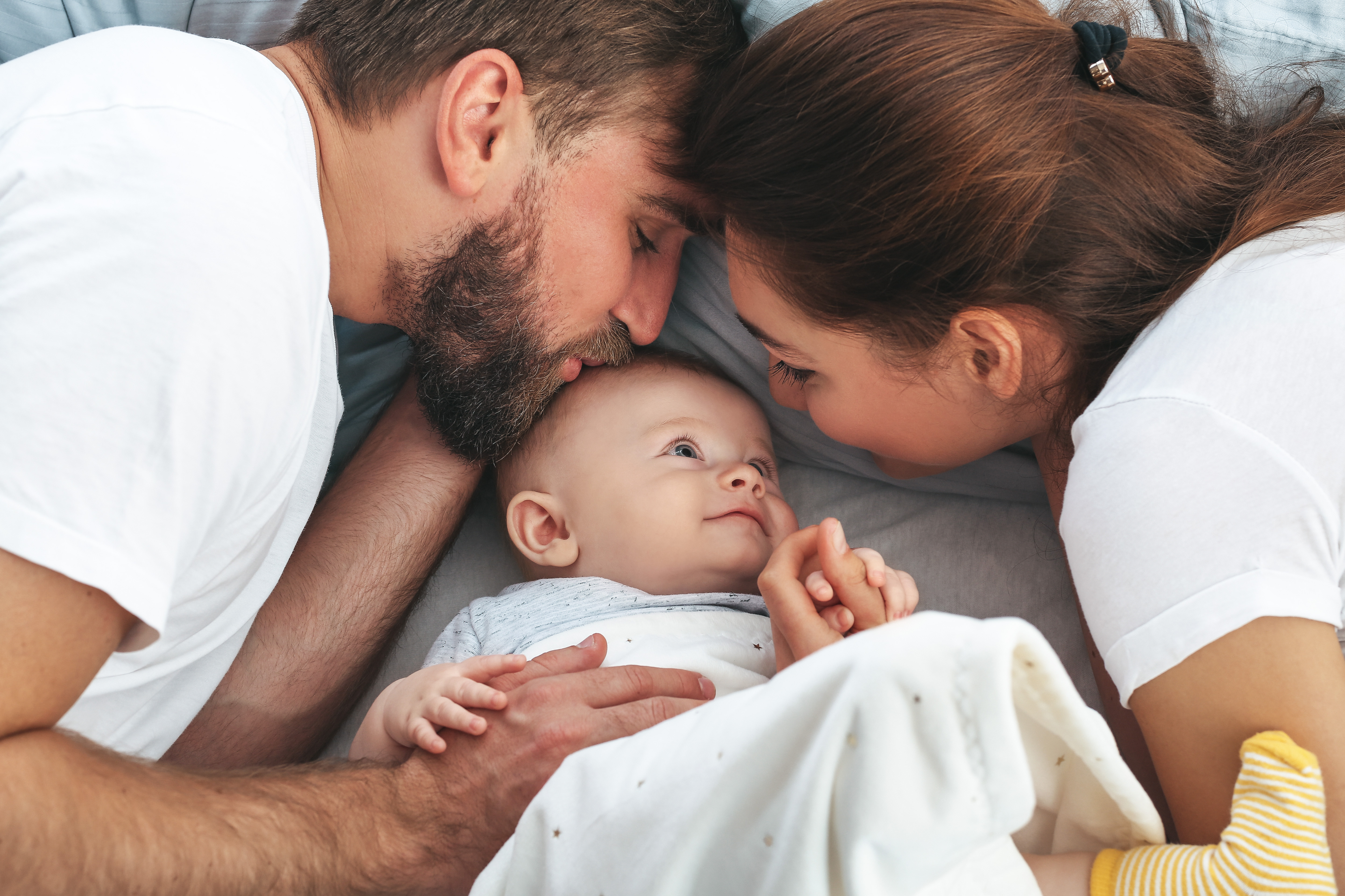 Parents Baby Bed Royalty Free Photo