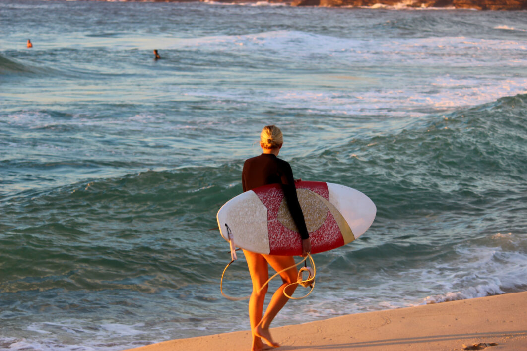 Surfer Waves Water